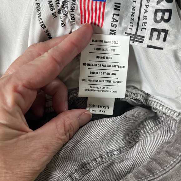 Barbell Men's Relaxed Athletic Fit Jeans - Concrete in color NWT - Picture 9 of 14